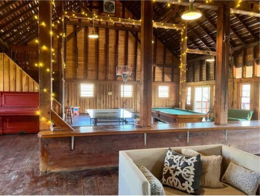 The Barn At Evermore: Riverfront Retreat W/Hot Tub Luray Ngoại thất bức ảnh