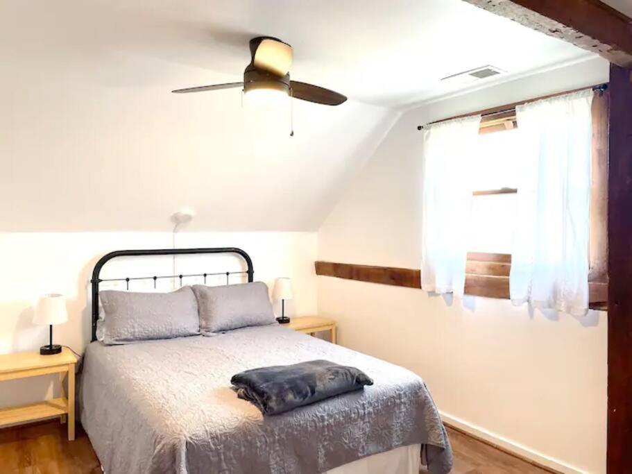 The Barn At Evermore: Riverfront Retreat W/Hot Tub Luray Ngoại thất bức ảnh