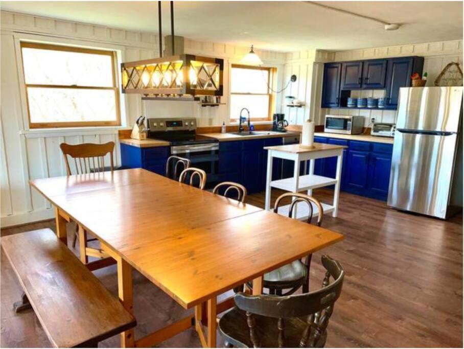 The Barn At Evermore: Riverfront Retreat W/Hot Tub Luray Ngoại thất bức ảnh