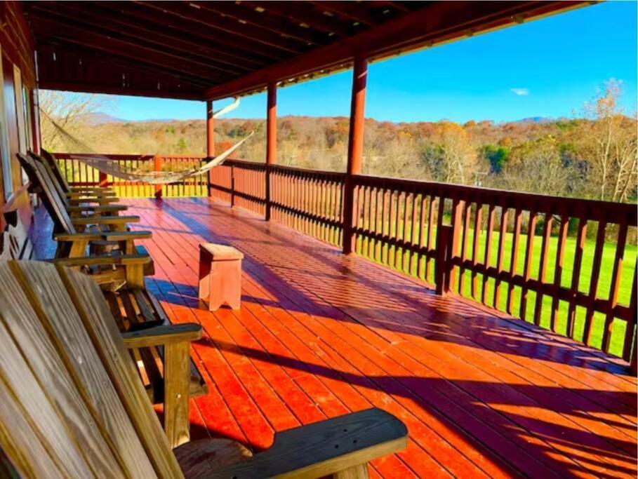 The Barn At Evermore: Riverfront Retreat W/Hot Tub Luray Ngoại thất bức ảnh