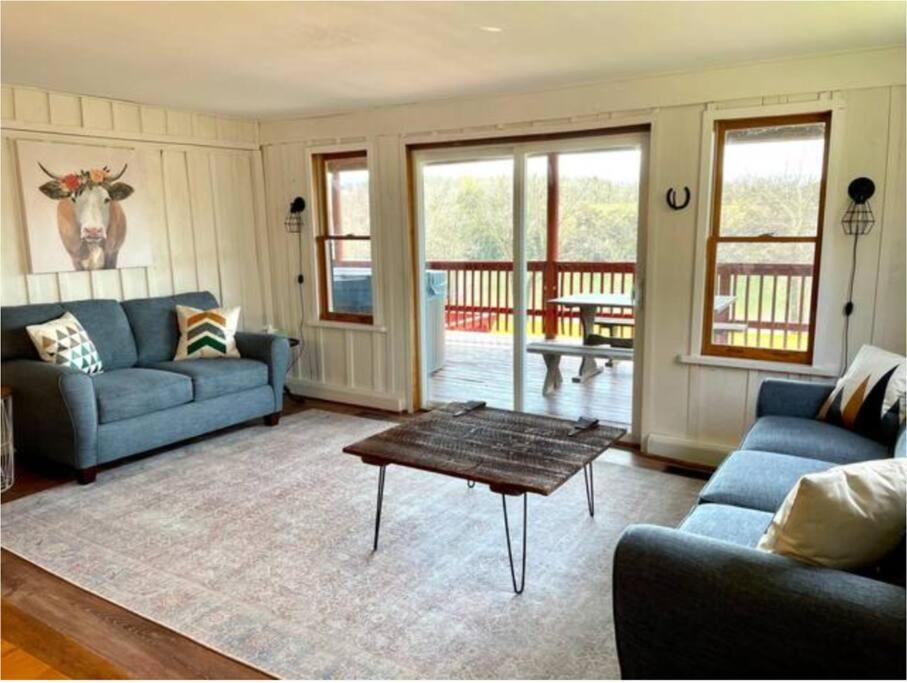 The Barn At Evermore: Riverfront Retreat W/Hot Tub Luray Ngoại thất bức ảnh