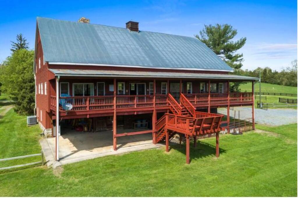 The Barn At Evermore: Riverfront Retreat W/Hot Tub Luray Ngoại thất bức ảnh